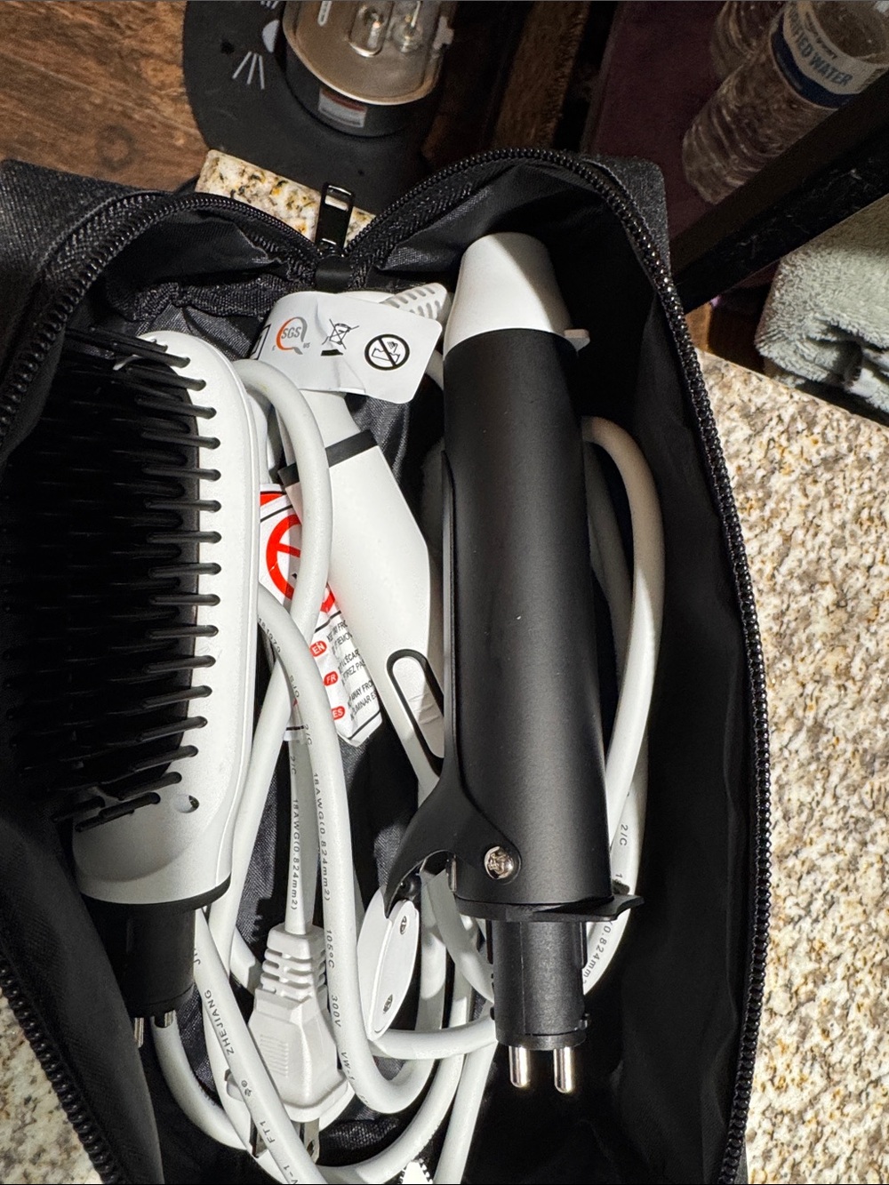 Bondi Boost White and Black Heated Styling Brush - Picture 6 of 8